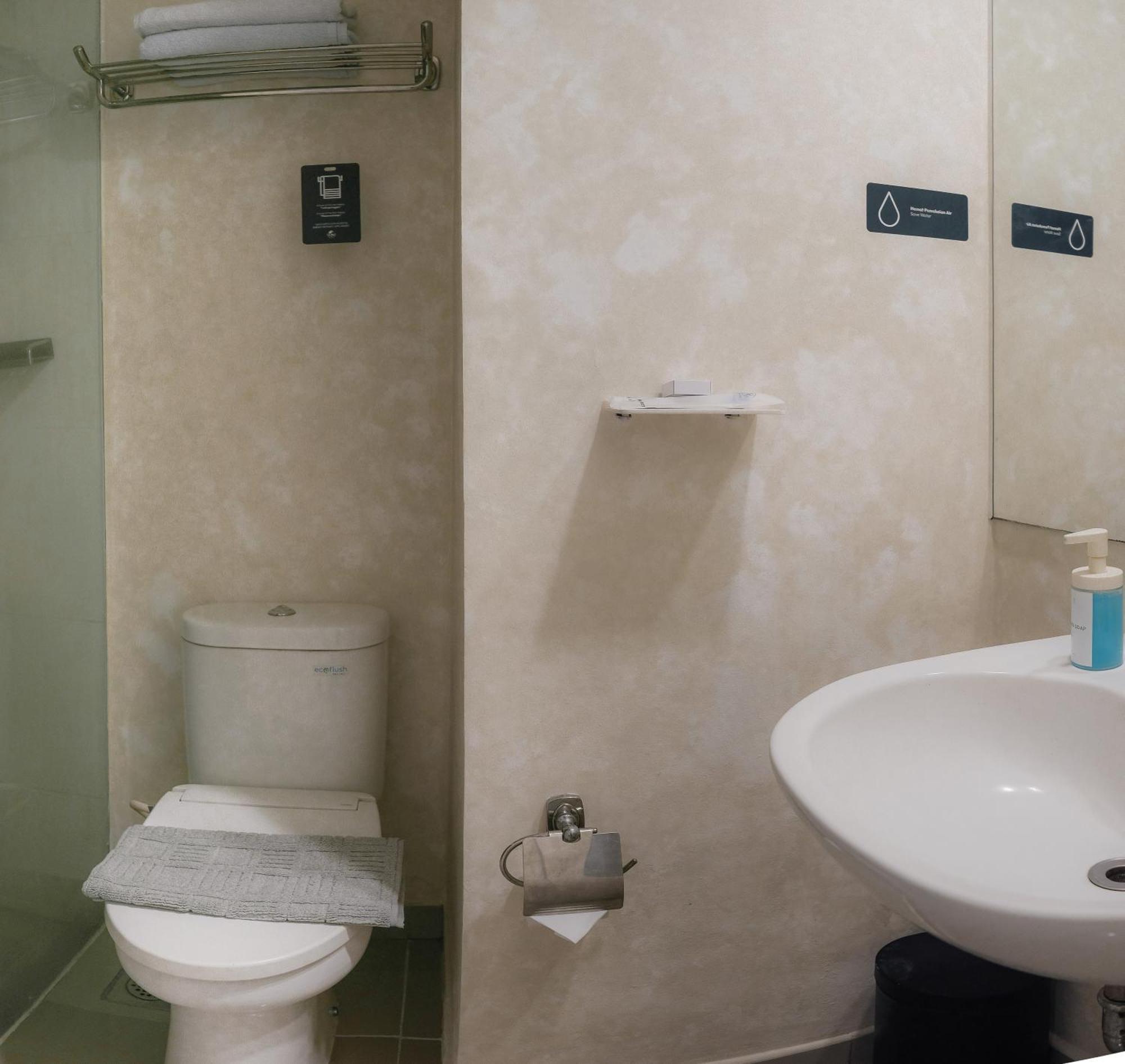 The Win Hotel Surabaya